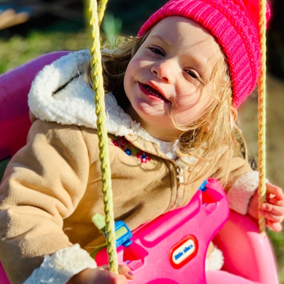 Meet your Posher, Nicole - Picture 7 of 8